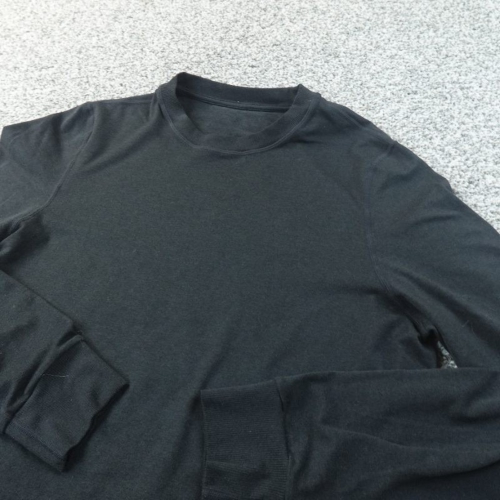 Vuori Sweatshirt Mens M Black Ponto Performance Crew‎ Neck Sweater DreamKnit Gym